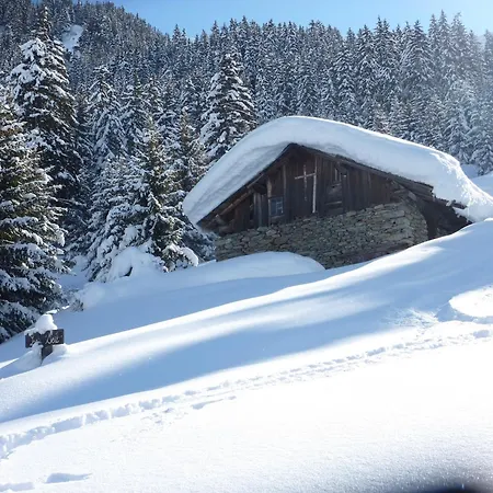 格里尔斯酒店 酒店 拉普拉涅